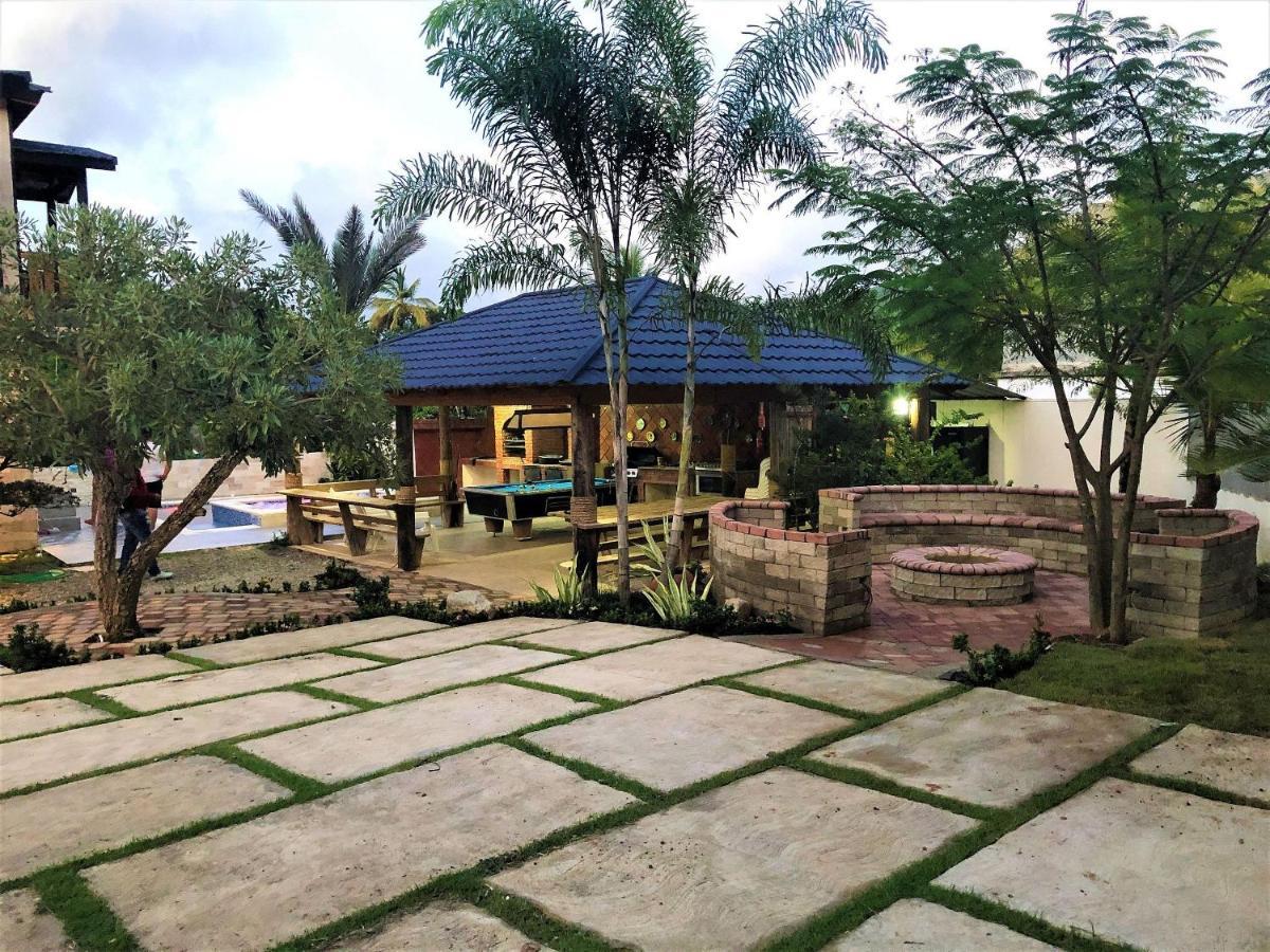 Villa Mi Patio By Hospedify - Hermosa Villa Con Mesa De Billar Y Rio Cristalino A 3 Min Un Pequeno Paraiso En Jarabacoa Exterior foto